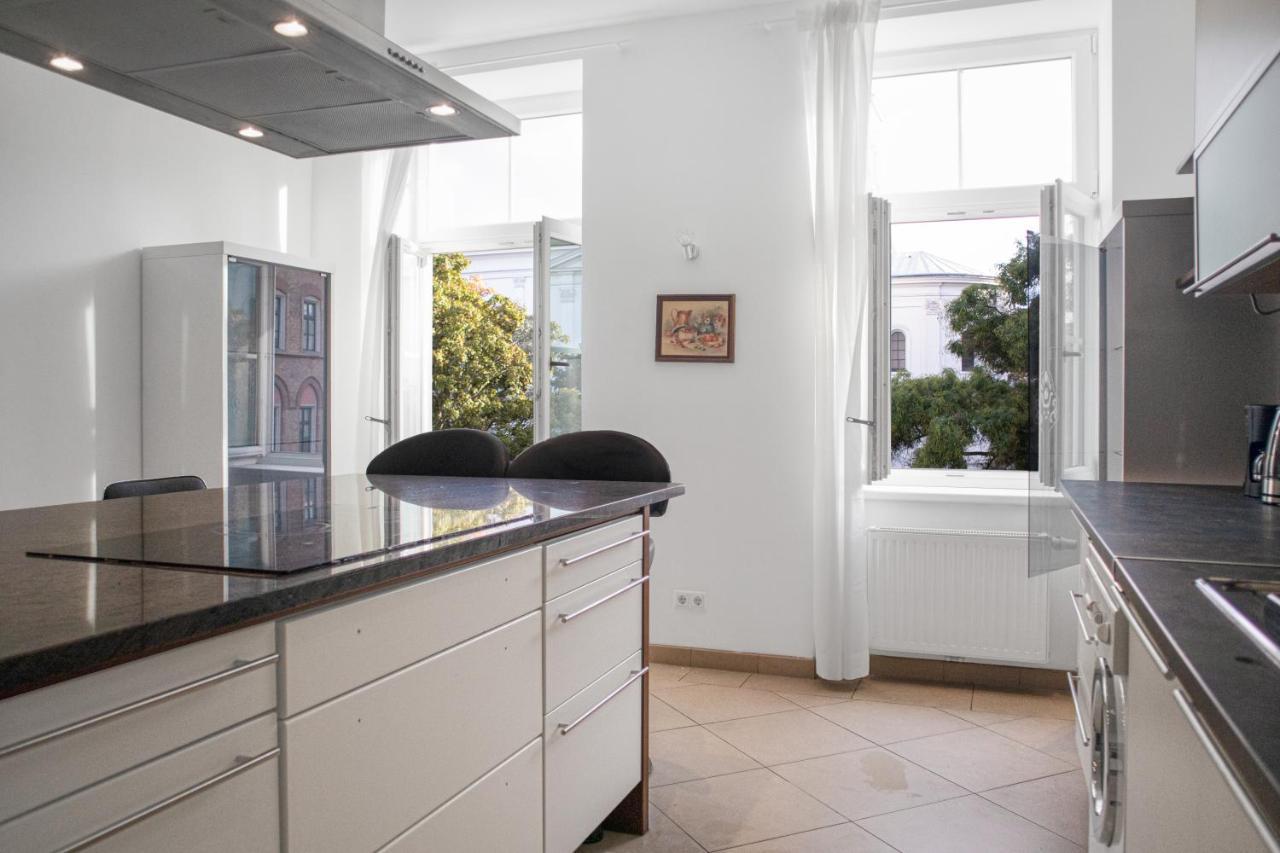 Superb 7Br Shared Apartment- Near Hauptbahnhof Wien Exterior foto